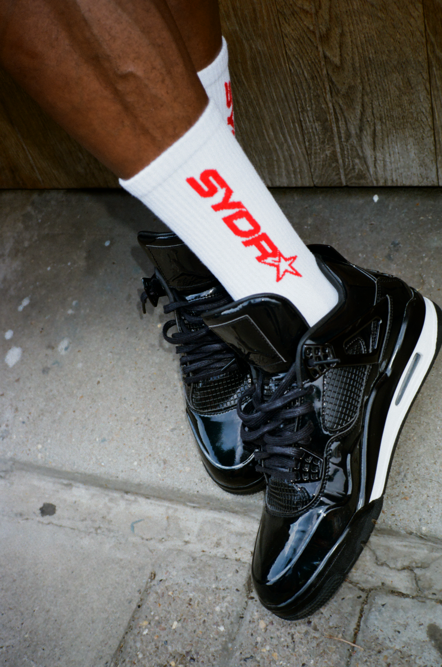 Jagged Star Socks (White & Red)